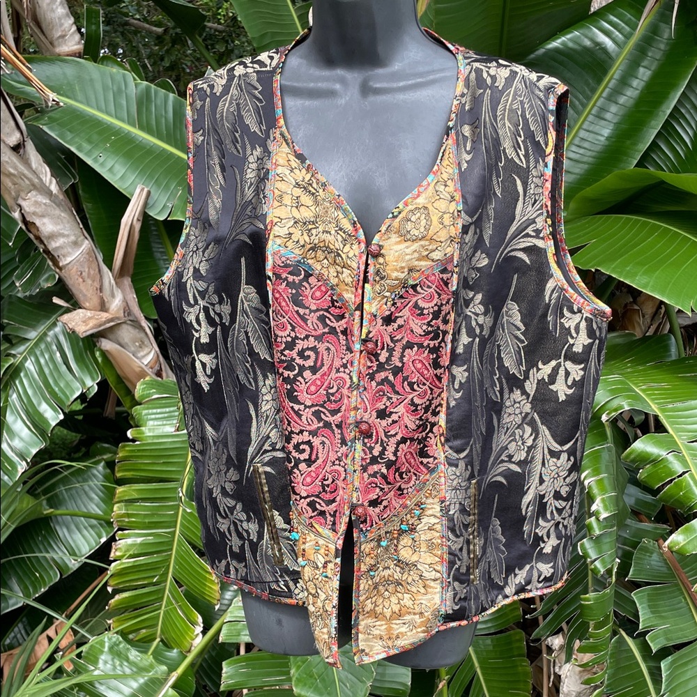 Chico’s patchwork, brocade and floral jacquard Bohemian vest - Picture 3 of 9